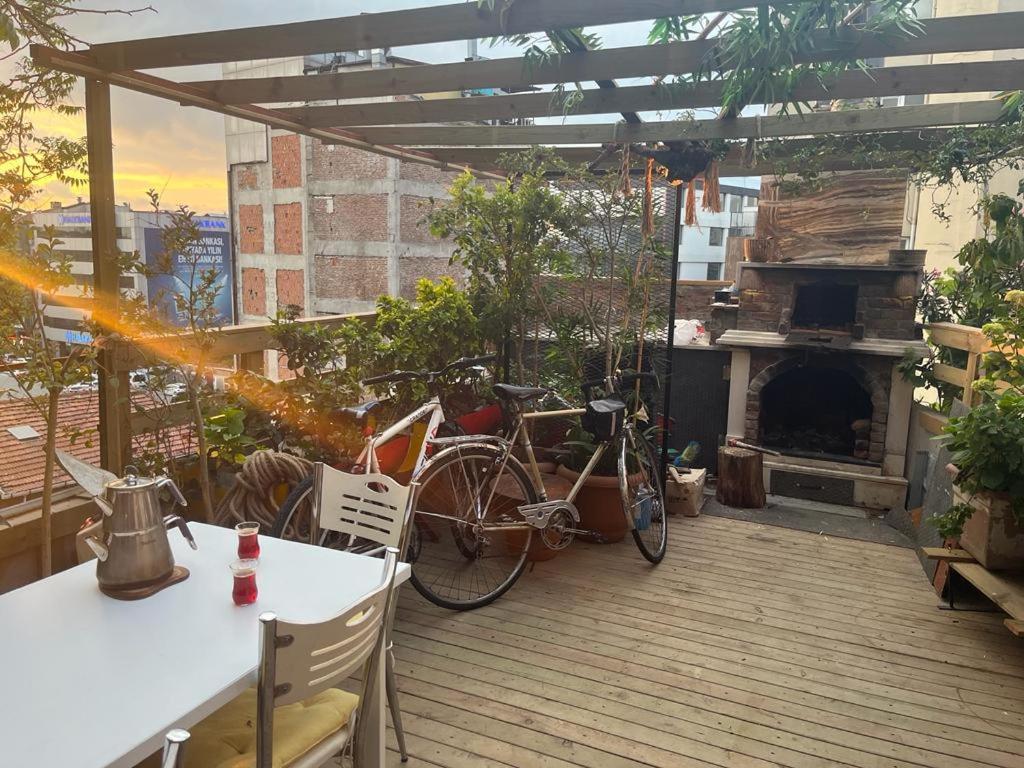 Central Apartment Kadikoy Terrace Bbq Close 2 Block Ferry Bull Metro Nighlife Estambul Exterior foto